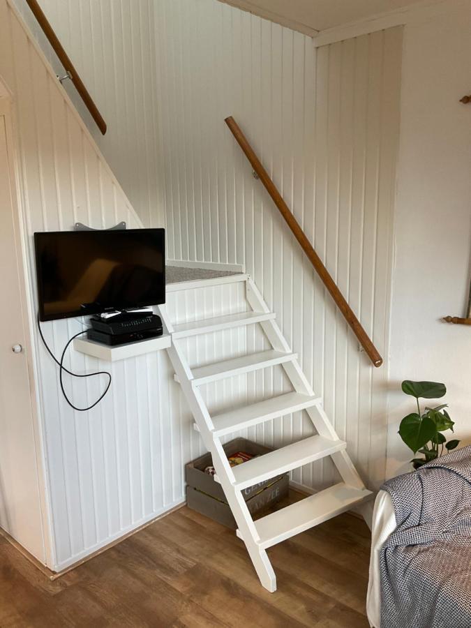 Holiday Home Flori Bergen Bagian luar foto