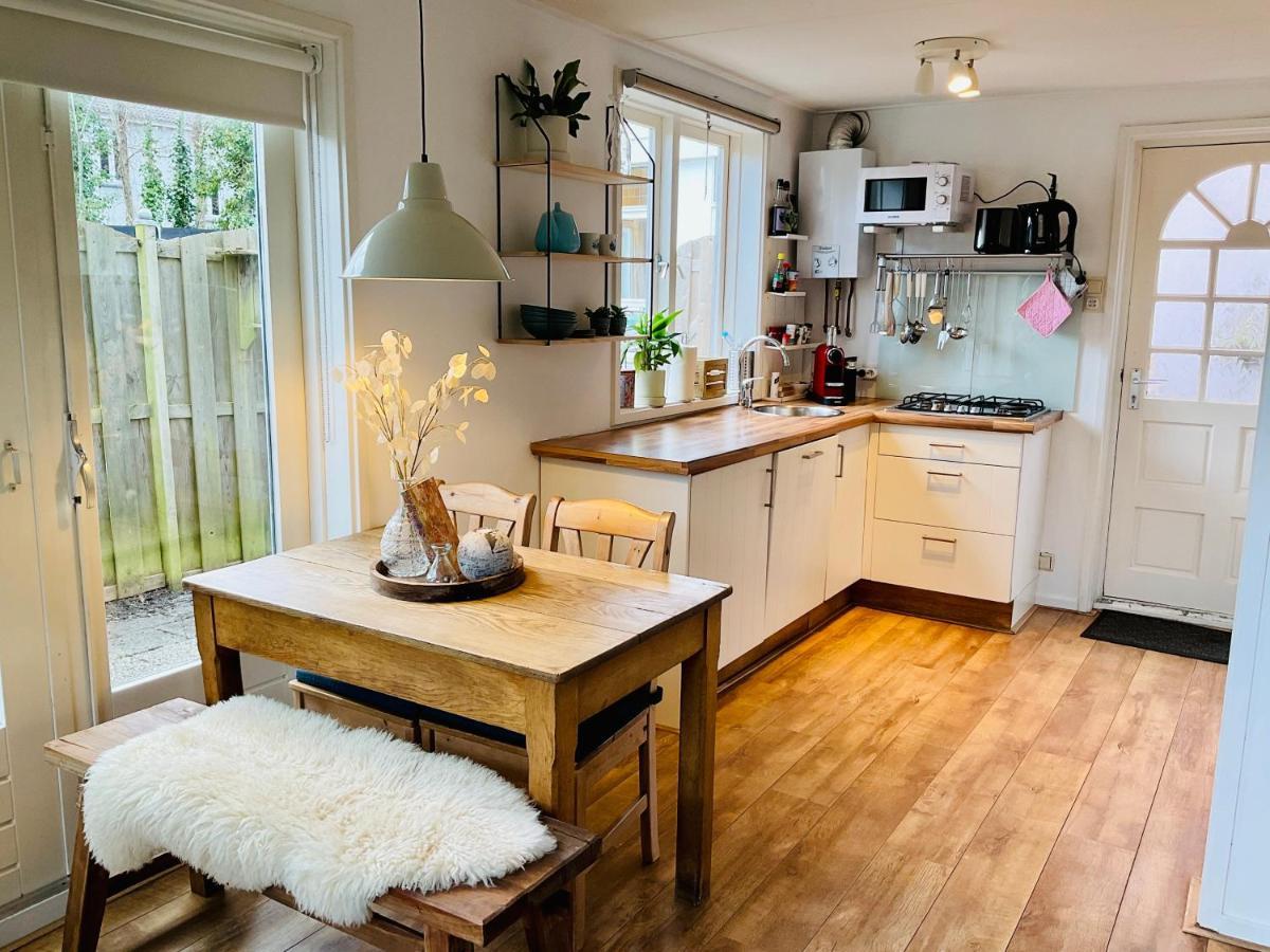 Holiday Home Flori Bergen Bagian luar foto