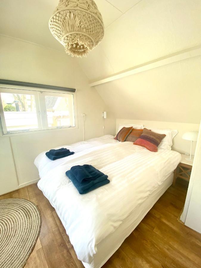 Holiday Home Flori Bergen Bagian luar foto