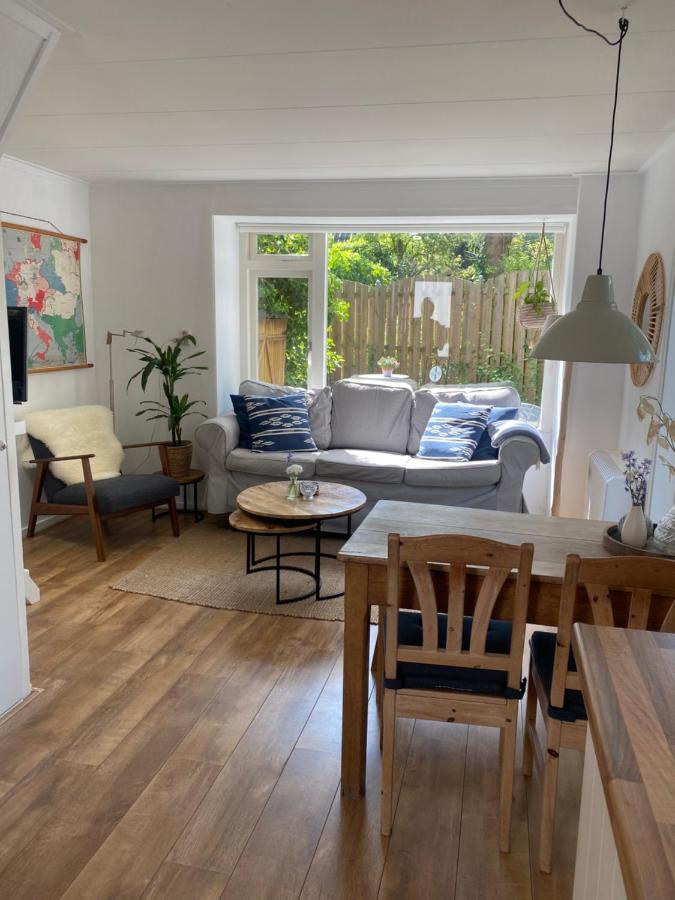Holiday Home Flori Bergen Bagian luar foto