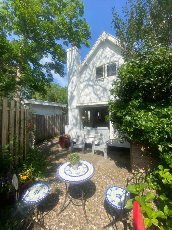 Holiday Home Flori Bergen Bagian luar foto