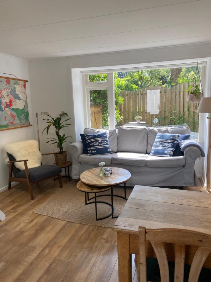 Holiday Home Flori Bergen Bagian luar foto